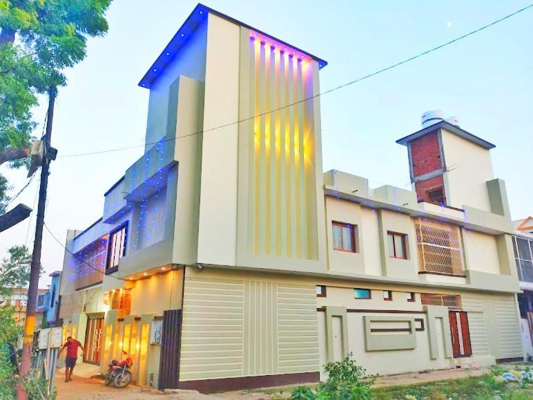 Siyaram Kunj Hotel Ayodhya Bagian luar foto