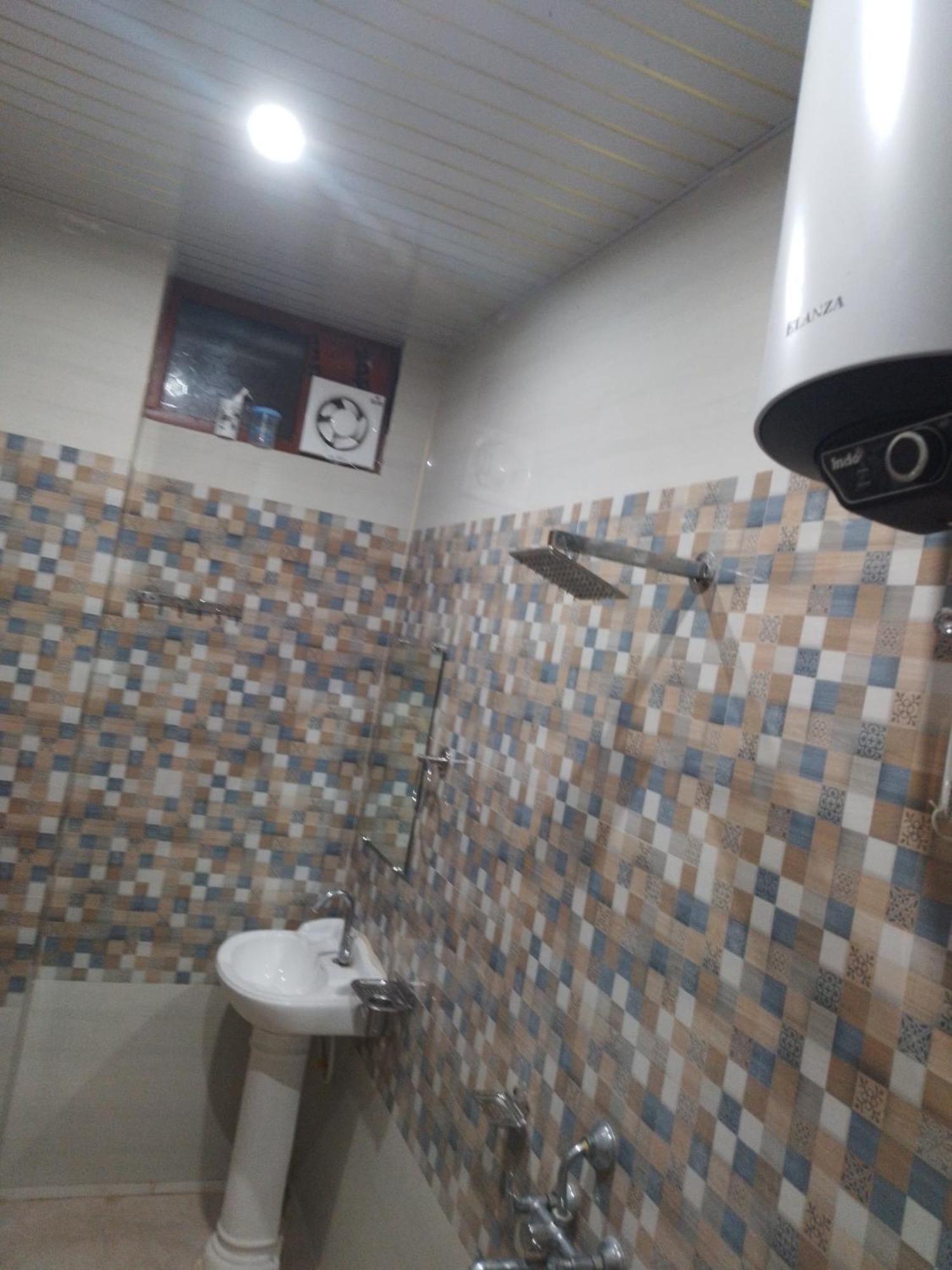 Siyaram Kunj Hotel Ayodhya Bagian luar foto