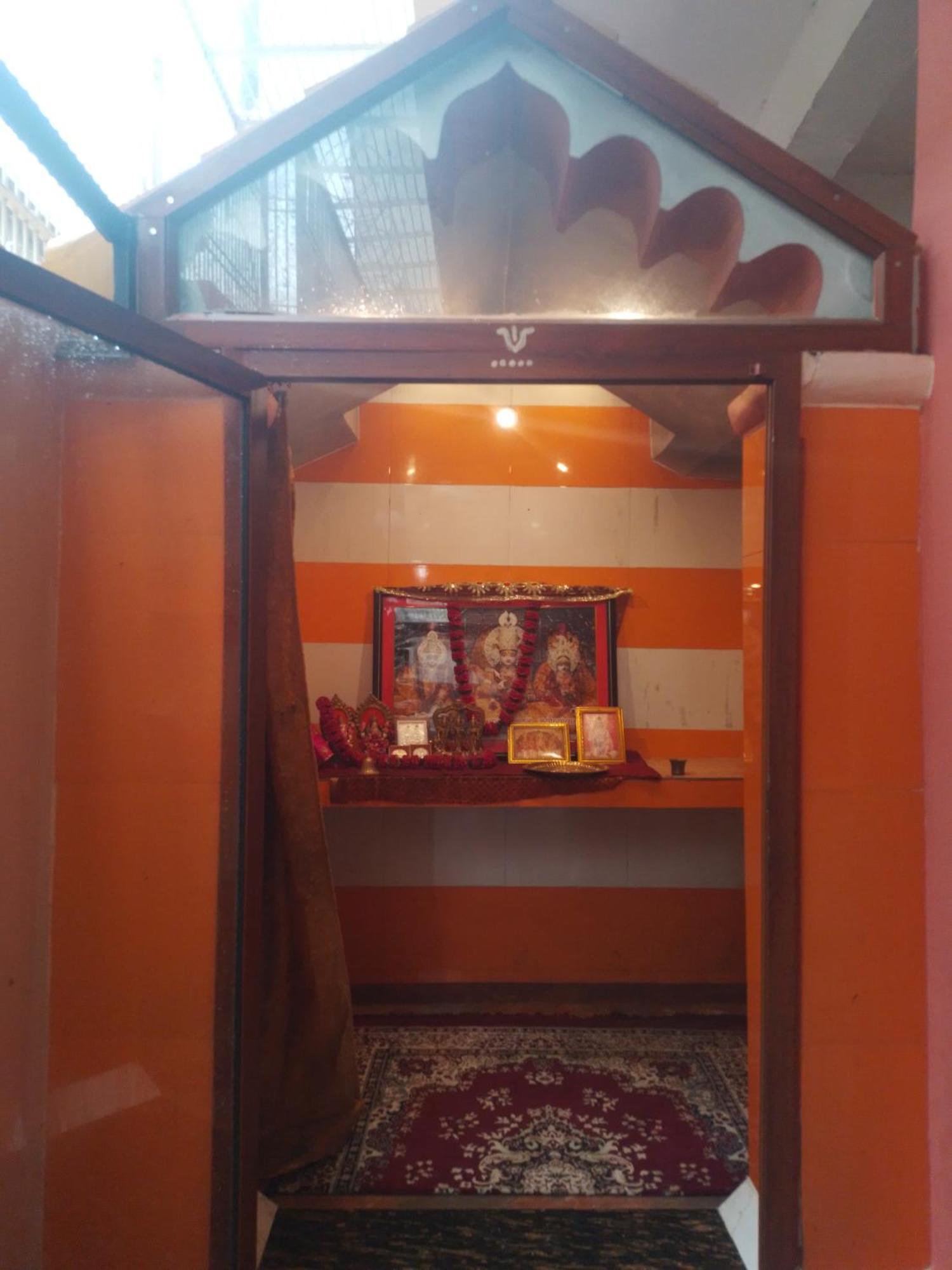Siyaram Kunj Hotel Ayodhya Bagian luar foto